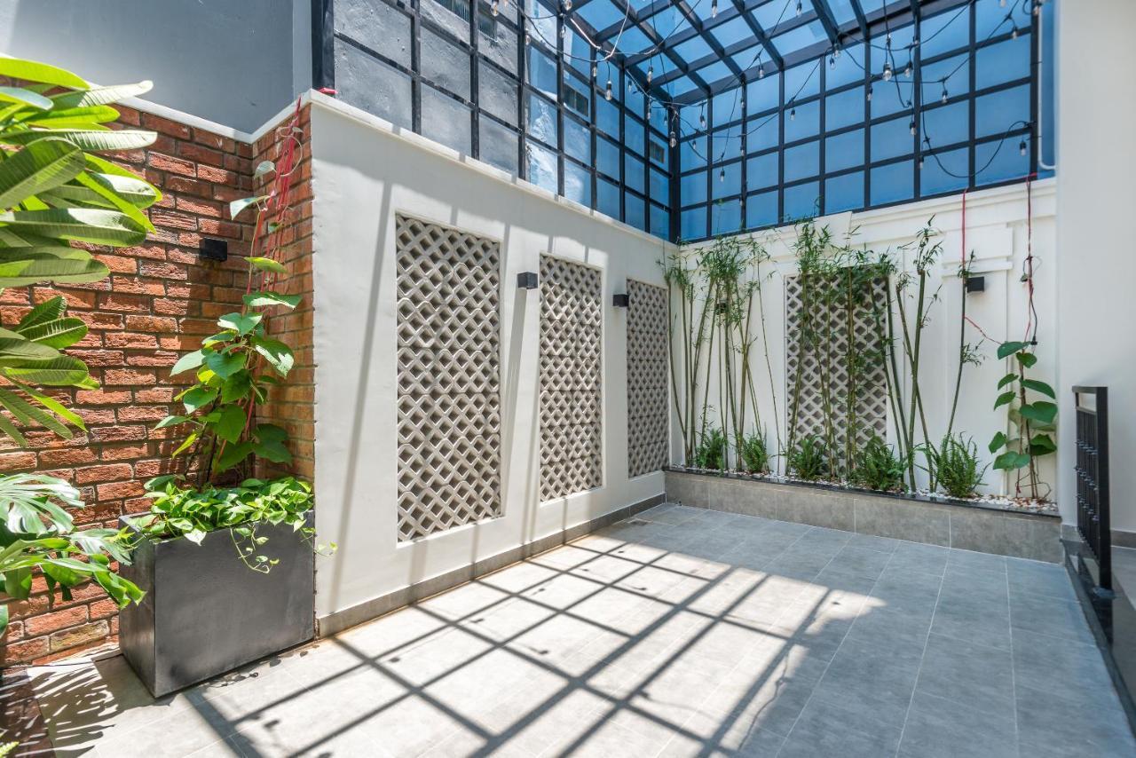 Cozrum Homes The Gallery Residence โฮจิมินห์ซิตี้ ภายนอก รูปภาพ