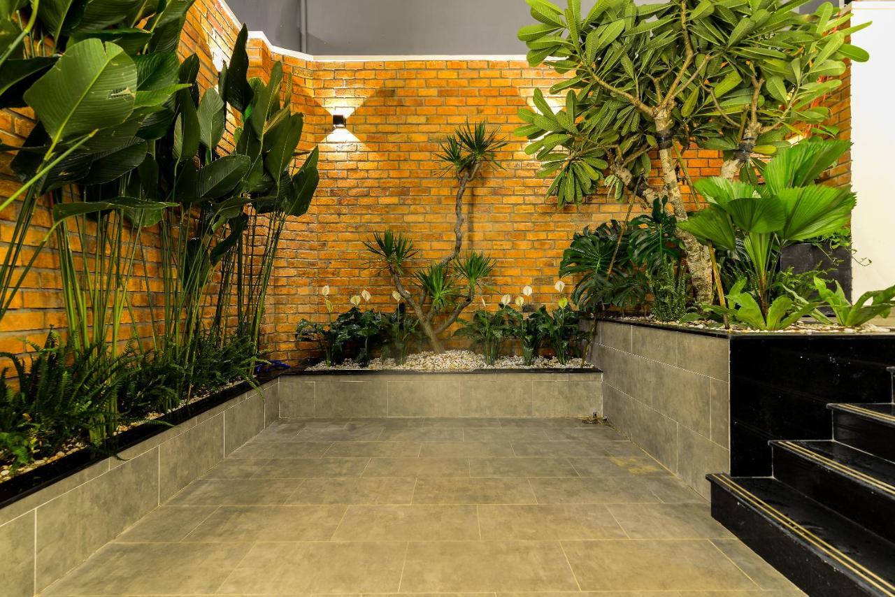 Cozrum Homes The Gallery Residence โฮจิมินห์ซิตี้ ภายนอก รูปภาพ